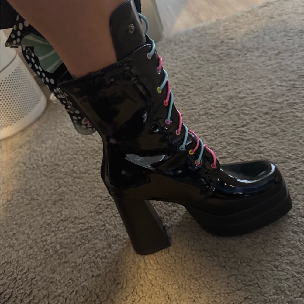 SHEIN Black Butterfly Lace Up Boots - Picture 2 of 2